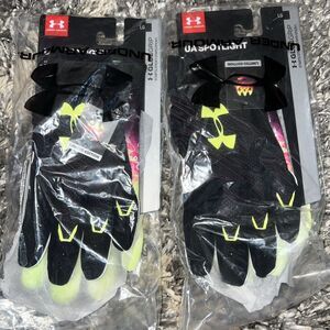 LARGE Under Armour Spotlight Glue Grip Football Gloves Limited Edition 2 PAIRS